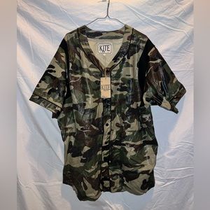 NWT Kite Camo Button-Up Shirt